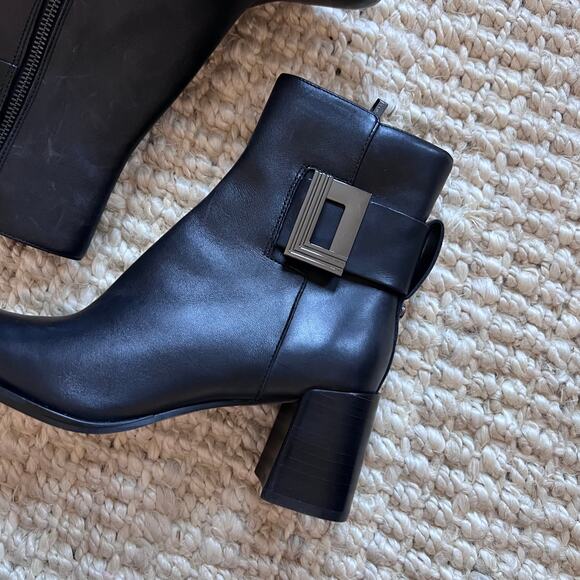 KARL LAGERFELD PARIS Women's Pomona Buckled Booties Sz 5.5 - Picture 3 of 7